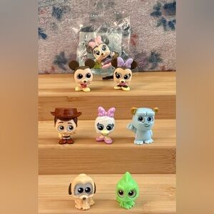 Disney Doorables EASTER Disney Doorables EASTER Lot of 8 SOME OLDER AND SOME NEW